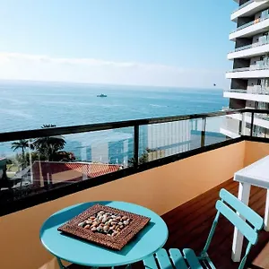 https://fantastic-sea-view-studio-in-funchal.madeira-islandshotels.com